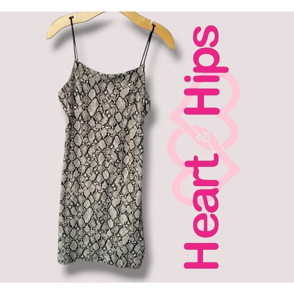 Heart & Hips Juniors Gray Snakeskin Print Bodycon Dress - Large - Picture 8 of 9